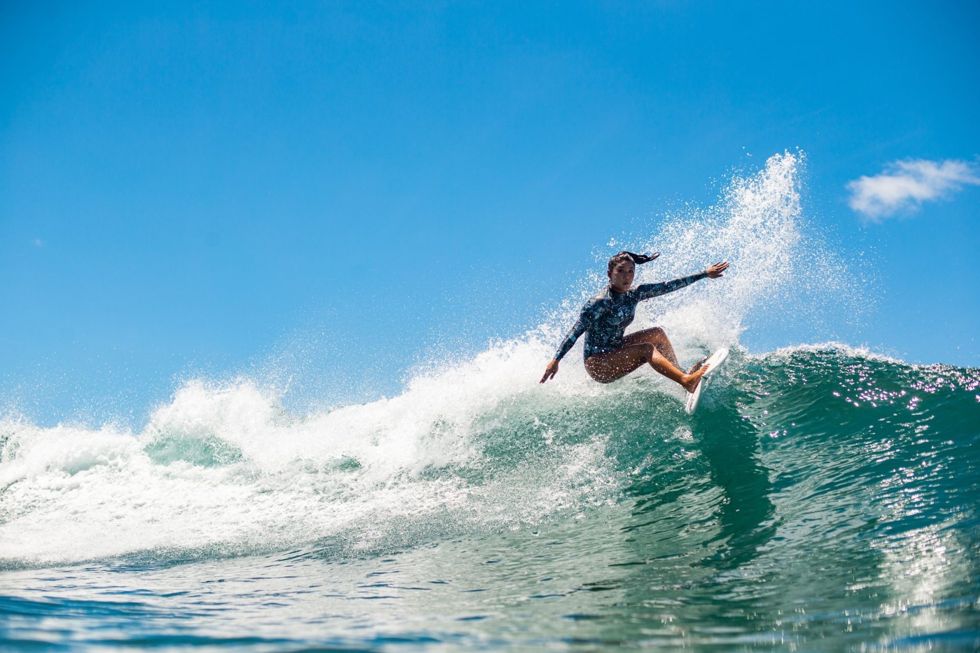 サーフィン前田マヒナのインスタと彼氏のイケメン画像！名前や職業・交際期間は？